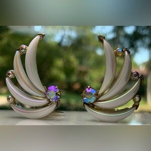 Vintage Kramer Aurora Borealis Clip-On Earrings